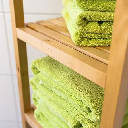 Art City-studio Kassel 10, Groß, Modern, Citynah, Kostenfreie Parkplätze, Süd-balkon, Ruhig, Herkulesblick, Voll Ausgestattet * Niestetal