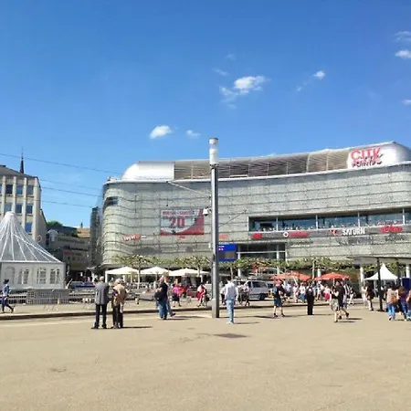 Art City-studio Kassel 10, Groß, Modern, Citynah, Kostenfreie Parkplätze, Süd-balkon, Ruhig, Herkulesblick, Voll Ausgestattet * Niestetal