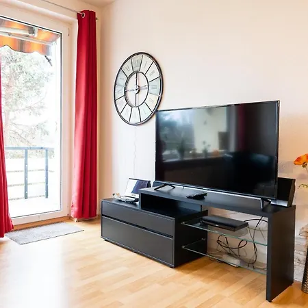 Apartment Art City-studio Kassel 10, Groß, Modern, Citynah, Kostenfreie Parkplätze, Süd-balkon, Ruhig, Herkulesblick, Voll Ausgestattet Niestetal