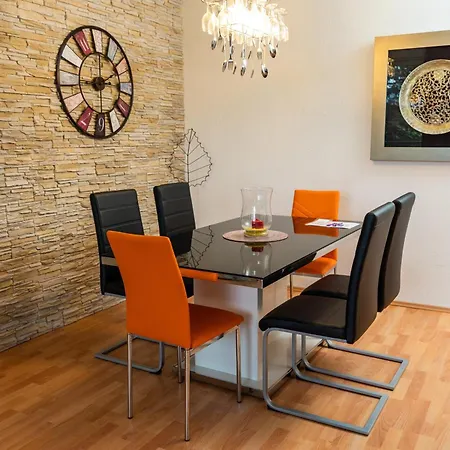 Art City-studio Kassel 10, Groß, Modern, Citynah, Kostenfreie Parkplätze, Süd-balkon, Ruhig, Herkulesblick, Voll Ausgestattet Niestetal