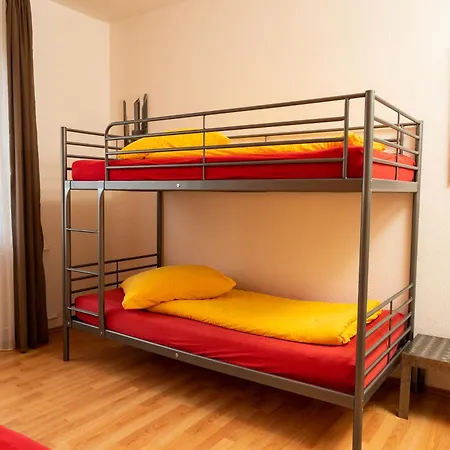 Art City-studio Kassel 10, Groß, Modern, Citynah, Kostenfreie Parkplätze, Süd-balkon, Ruhig, Herkulesblick, Voll Ausgestattet Niestetal