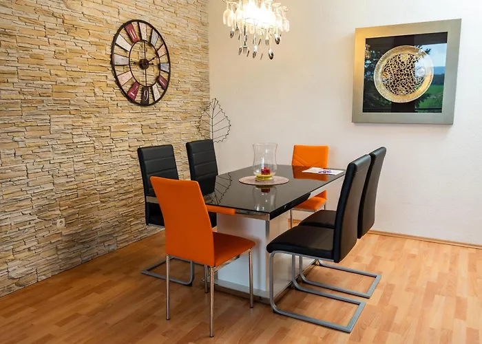 Art City-studio Kassel 10, Gross, Modern, Citynah, Kostenfreie Parkplaetze, Sued-balkon, Ruhig, Herkulesblick, Voll Ausgestattet Niestetal