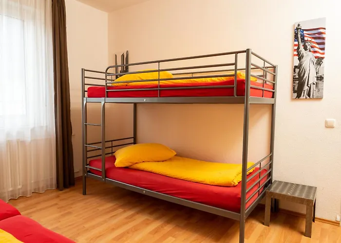 Art City-studio Kassel 10, Gross, Modern, Citynah, Kostenfreie Parkplaetze, Sued-balkon, Ruhig, Herkulesblick, Voll Ausgestattet Niestetal